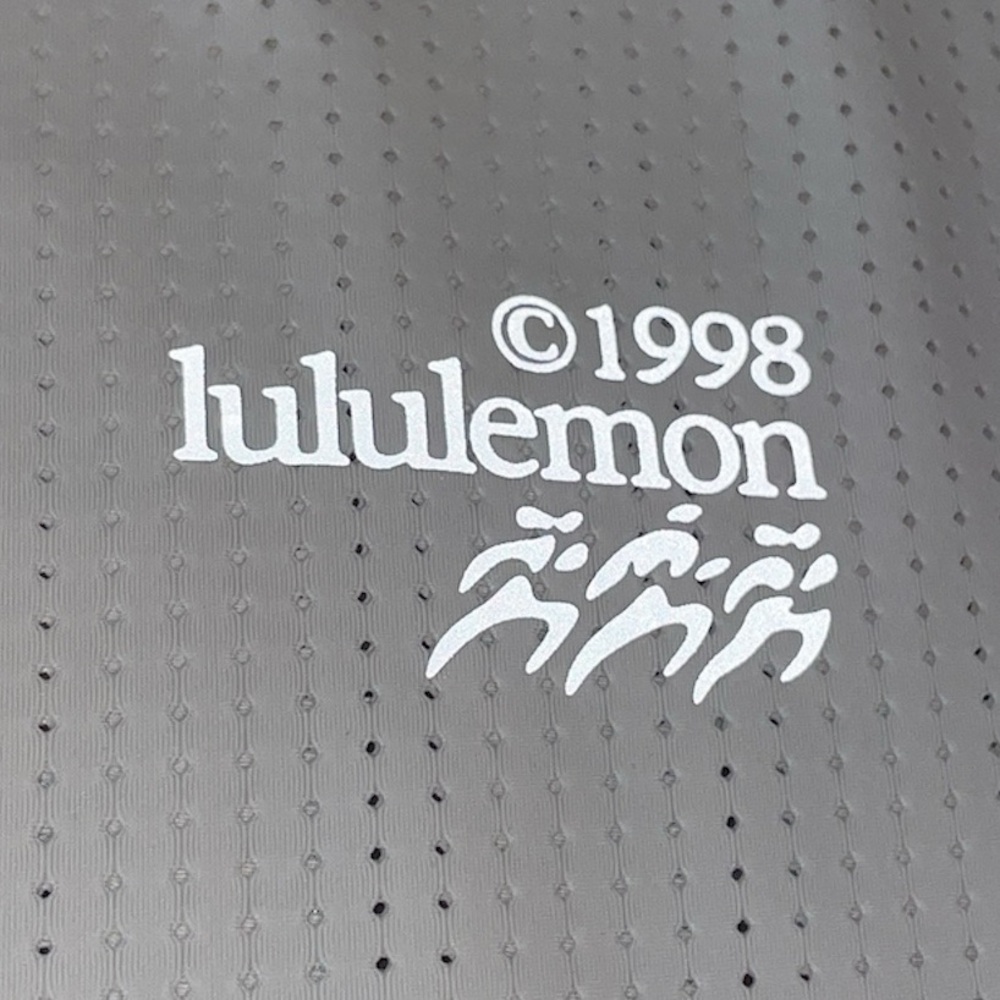 Lululemon Breathable For All Runners Long Sleeve Shirt Light Vapor Size 12 RARE - Picture 7 of 9